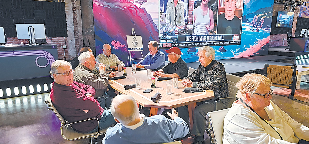 CHARLES BETZLER PHOTOS SAPULPA HIGH SCHOOL CLASS OF 1969 lunch at Waypoint Lounge.