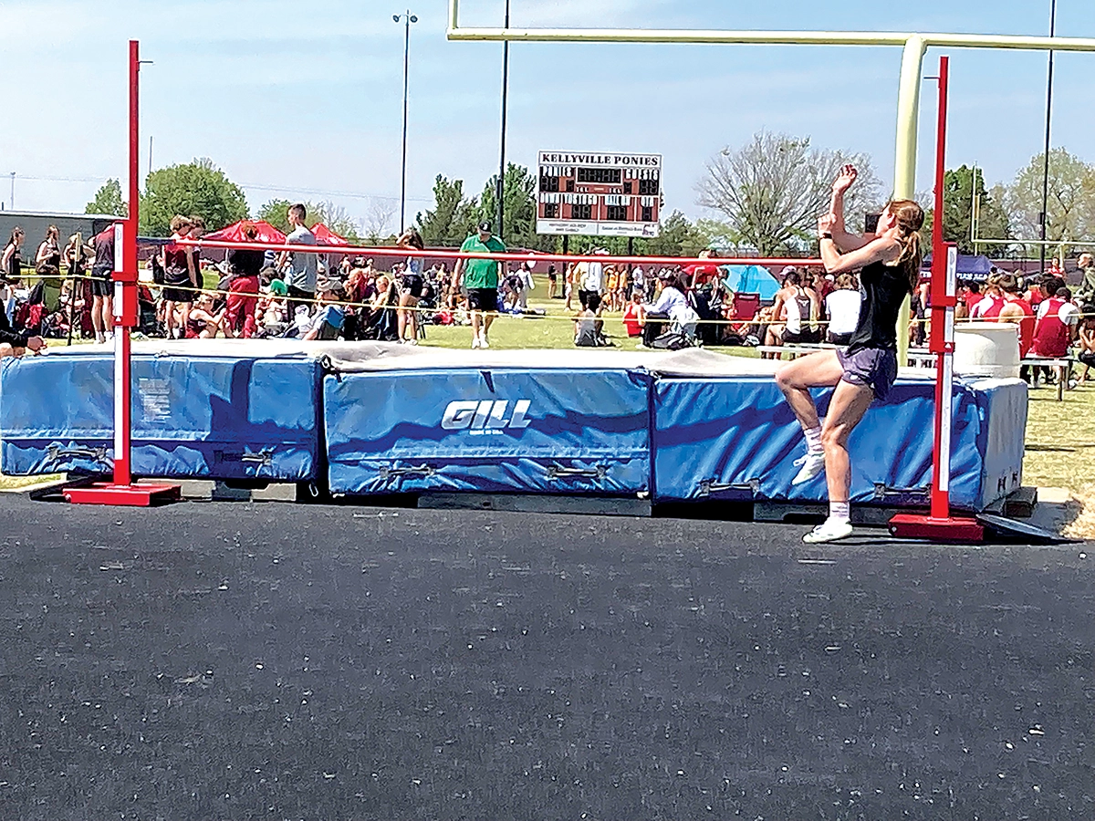 JOHN TRANCHINA PHOTO MOUNDS JUNIOR TAYAH STEINMAN tied for sixth in the high jump at the 2A Regional meet on Monday, but didn’t qualify for state.