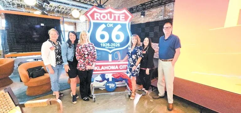 CHARLES BETZLER PHOTO
MOTHER ROAD CELEBRATION Sheri Ishmael-Waldrop, Luci Lawson, Elizabeth Nichols, Janet
Birnie, Jordan Ascencio and Brian Brown from Vox Studios stand by prototype of the Route 66
Monument.