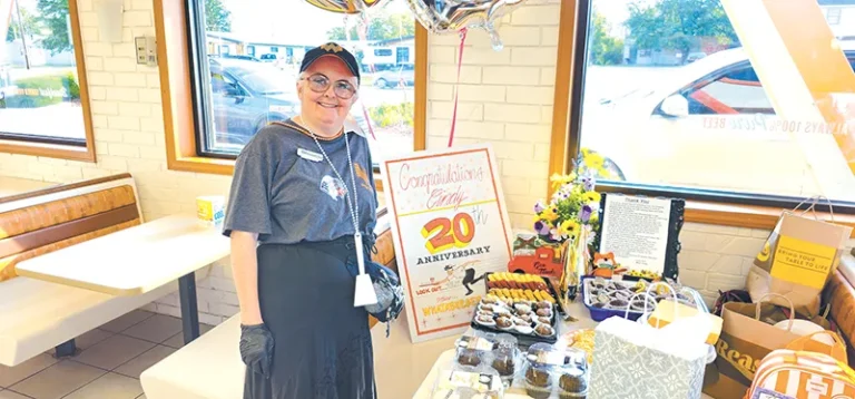 CHARLES BETZLER PHOTO
WHATABURGER EMPLOYEE CINDY LOVELL at her big 20th anniversary celebration on Sept.
13.