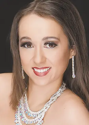 GARY BOX PHOTO
DANIELLE BENNETT, Mrs. Oklahoma International 2025, with make-up by Phyllis Lewis at
Merle Norman