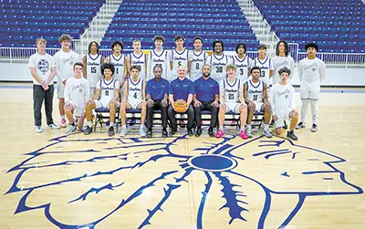 JOSH STEPHENS PHOTO
2024-25 SAPULPA CHIEFTAINS BASKETBALL TEAM is ready to roll this season under the
guidance of second-year head coach Jordan Nagel.