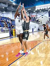 JOHN TRANCHINA
SENIOR LANEER EVERETT goes up for a layup against BA in the season opener Dec. 3.
Everett scored 18 points against McAlester in the first round of the Sequoyah Invitational
Tournament on Thursday, including nine in the third quarter one.