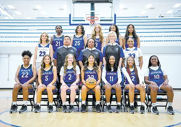 JOSH STEPHENS PHOTO
2024-25 SAPULPA LADY CHIEFTAINS BASKETBALL TEAM is ready for the jump up to Class
6A after four straight trips to the 5A state tournament, resulting in two state championships
(2021 and 2023).